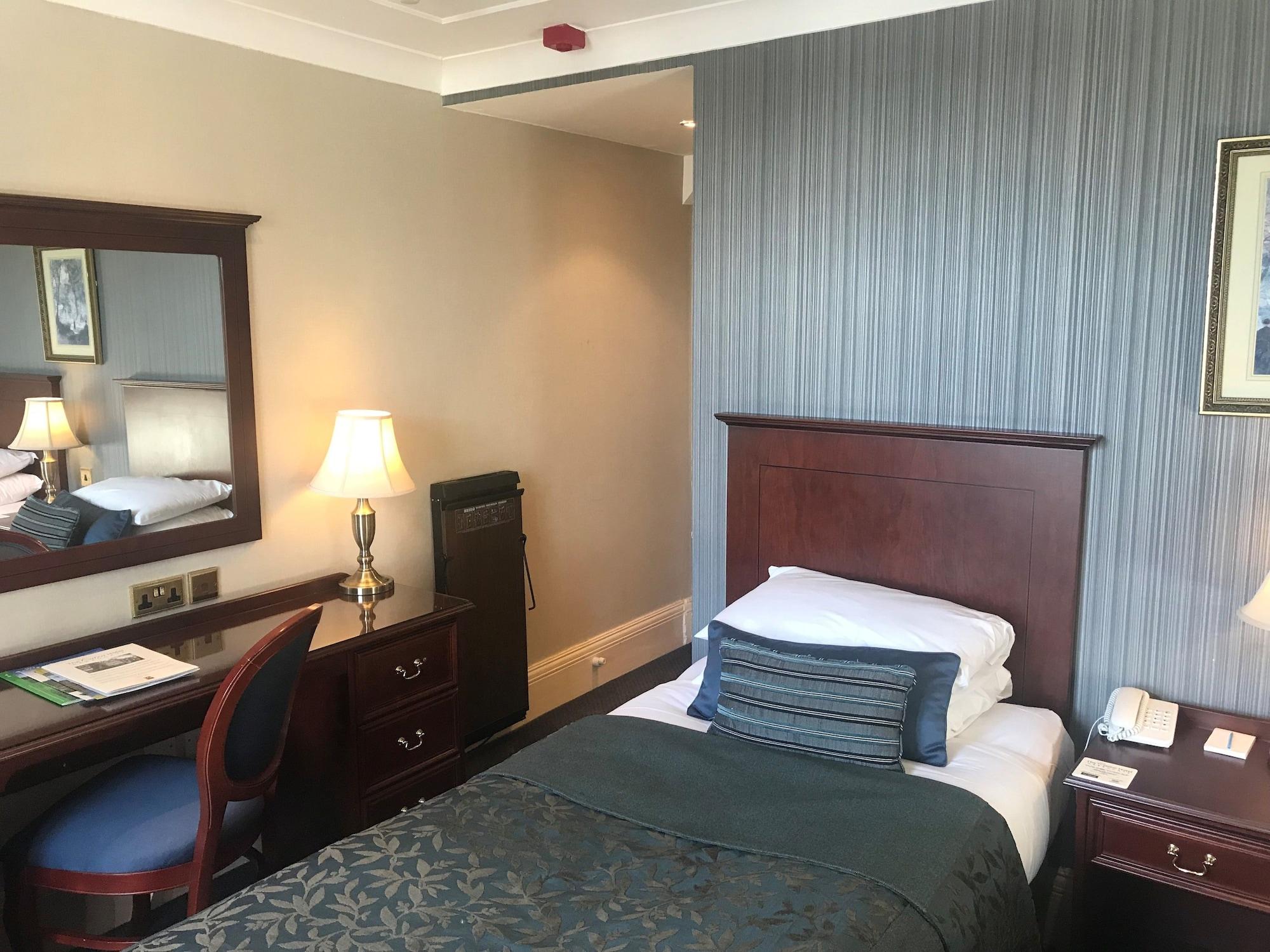 Cairn Hotel Harrogate Exteriör bild